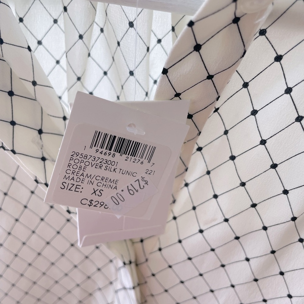 Club Monaco Silk dress in black and white - Picture 7 of 9